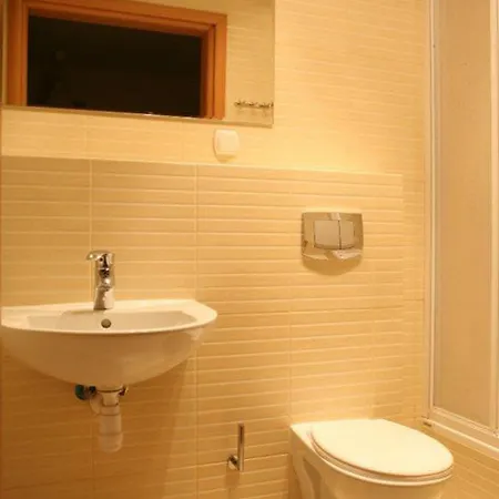 Pelikan - Przy Plazy Lodge *