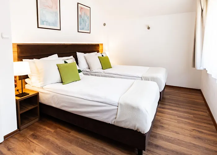 Pelikan - Przy Plazy *